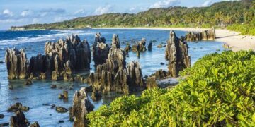 The ‘world’s richest island’ that’s now a ‘destroyed and uninhabitable’ paradise – Daily Express
