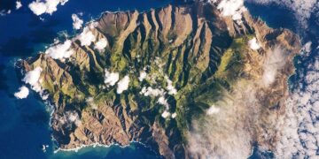 Saint Helena man charged in shooting that hospitalized woman – live5news.com