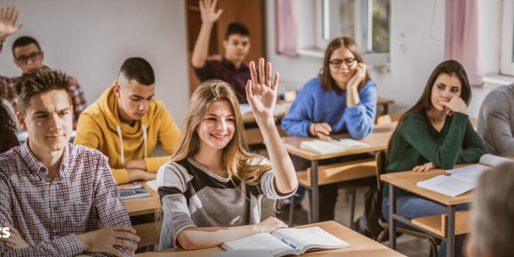 Video. Students block Serbia’s state TV accusing it of pro-government bias – Euronews.com