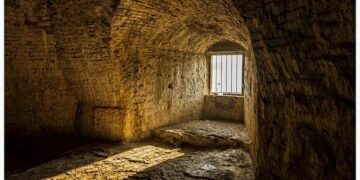 France: Several prisons targeted with wave of arson attacks – DW