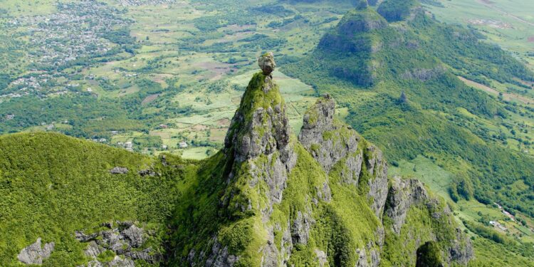 Mauritius Expects Multibillion-Rupee UK Payment for Chagos Deal – Bloomberg.com