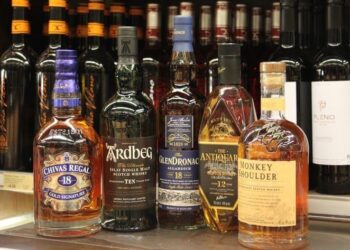 ‘It’s a huge blow to Scotland’s whisky industry’ – BBC