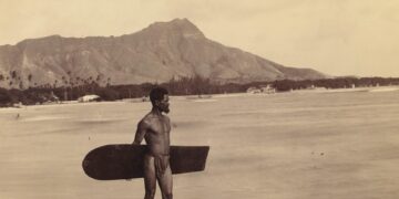 BTS: Local Tahitian Surfers Protest Proposed Olympic Judging Tower at Teahupo’o – SURFER Magazine