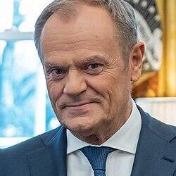 Tusk’s ‘Poland First’ Call Has Utility CEOs Coveting Cheap Power – Bloomberg.com