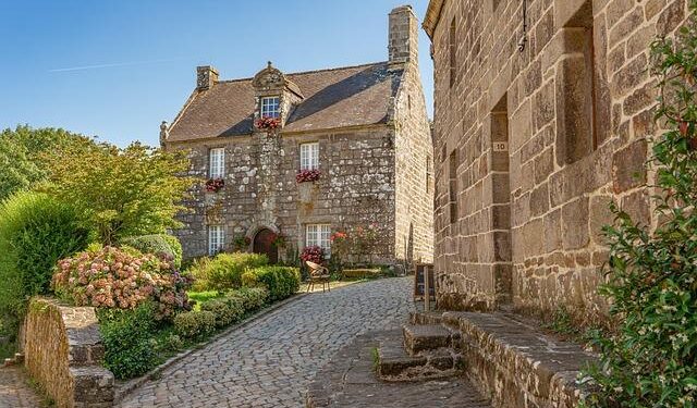 France fades in Africa as Ivory Coast cuts ties – GZERO Media