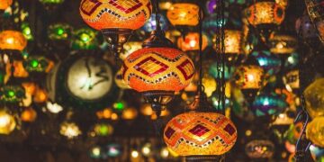 Celebrity turkey returns to Manhattan in search of a mate – upi.com