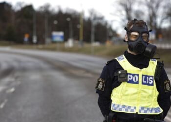 Swedish police investigate Nazi flag display on highway outside Stockholm – Ynetnews