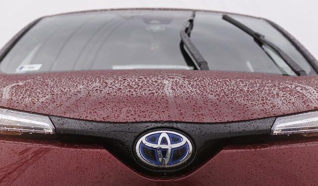 Toyota’s North America Sales Surge on Rush to Buy Before Tariffs – Bloomberg.com