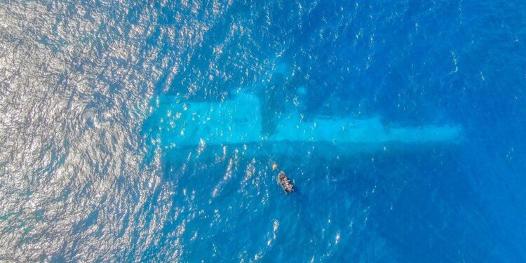 Manawanui surveyed wreck of ‘suspicious’ Taiwanese fishing vessel in Niue – RNZ