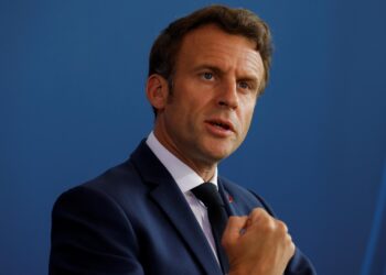 French PM calls for tighter security in schools after deadly knife attack – RFI