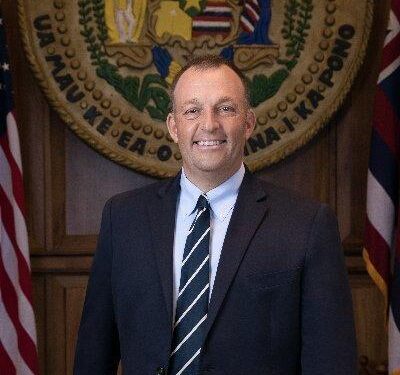 Hawaii Governor, a Doctor, Blames Kennedy for Measles Deaths in Samoa – The New York Times