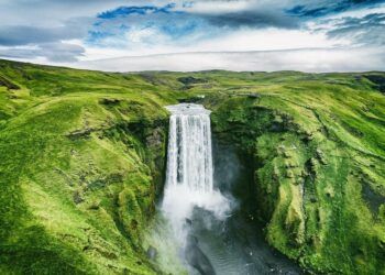 Adventures in Iceland: Land of 10,000 Waterfalls – News Channel 5 Nashville