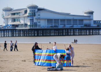When the mini heatwave will hit Northern Ireland and what temperatures to expect each day – Belfast Live
