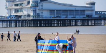 When the mini heatwave will hit Northern Ireland and what temperatures to expect each day – Belfast Live