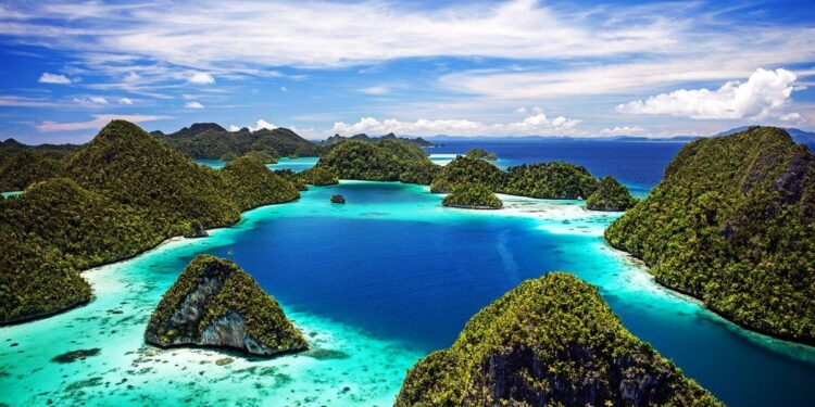 Palau scuba divers rescued after 27-hour drift – DIVE Magazine