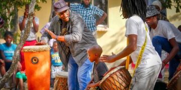 Zimbabwe’s house of stone: the gallery that showcases a famous sculpture tradition – The Conversation