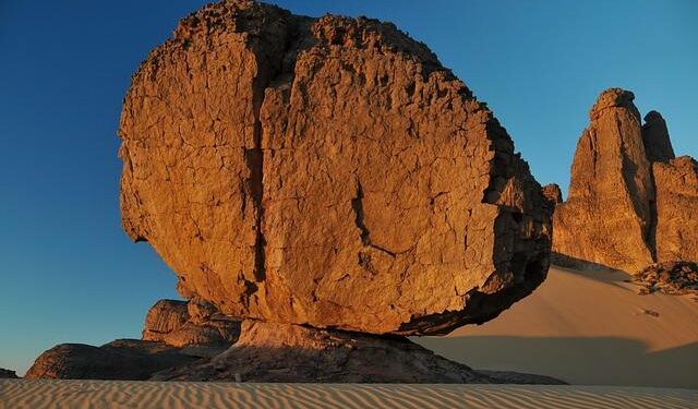 Algeria: Free Hirak poet, sentenced to 5 years in prison over critical writings – ifex.org