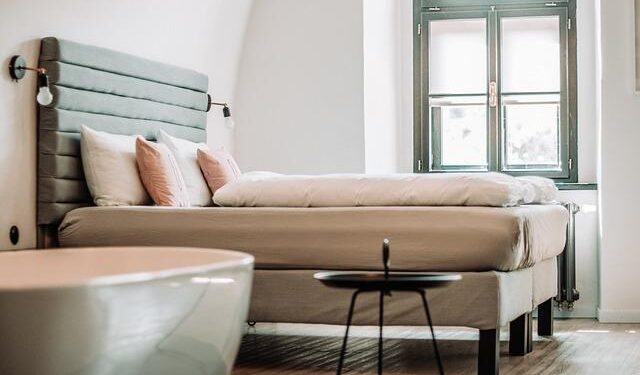 Bulgaria’s Hotel Sector Faces Workforce Shortages and High Taxes Ahead of 2025 Season – Novinite.com