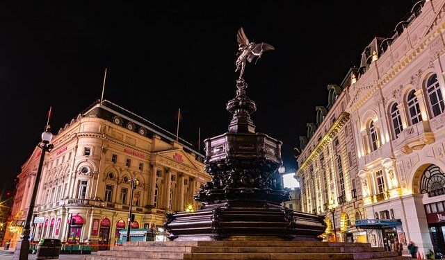 Britain and New Zealand to step up military ties as leaders meet – Reuters