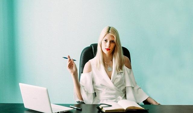 Romanians confront a deluge of online disinformation ahead of a presidential election rerun – AP News