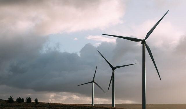 Did wind and solar really make Spain’s power grid more vulnerable? – Euronews.com