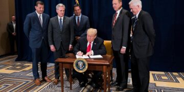 Trump administration eyes Libya and Rwanda for migrant deals – MSN