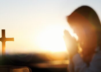 Catholic faithful in Ivory Coast weigh possibility of African pope as they mourn Pope Francis – Yahoo