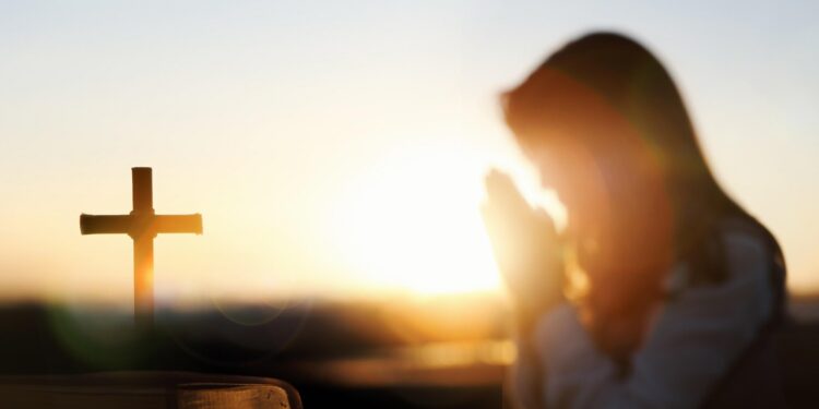 Catholic faithful in Ivory Coast weigh possibility of African pope as they mourn Pope Francis – Yahoo