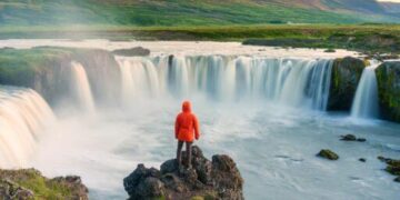 VÆB: 10 Facts about Iceland’s Eurovision 2025 singers – Wiwibloggs