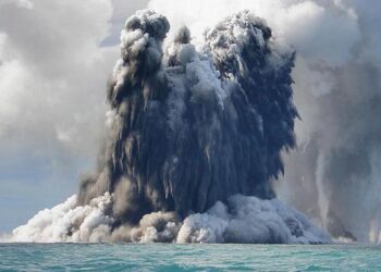 Underwater eruption at Ahyi Seamount, Northern Mariana Islands – The Watchers – Watching the world evolve and transform