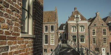 Netherlands Commits $726 Million to Carbon Capture Project After Shell, Total Cut Pipeline Investment – Seneca ESG