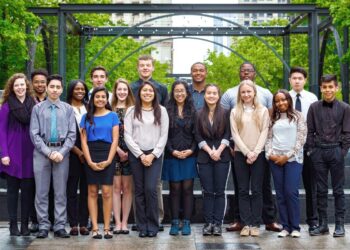 2 Chicago-area college students detained in Denmark after alleged altercation with Uber driver – ABC7 Chicago