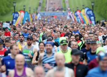 Watch: Belfast City Marathon 2025 LIVE – BBC
