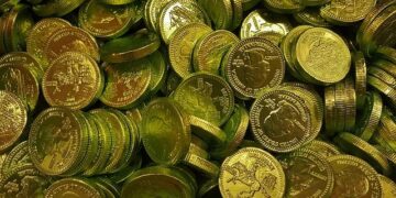 Hidden trove of treasure worth over $340,000 found by hikers in Czech Republic – CBS News