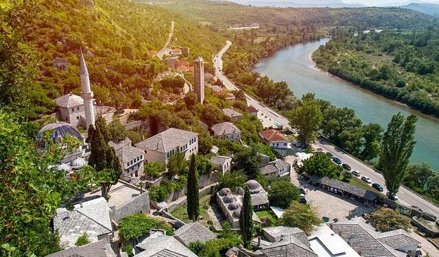 Bosnia peace envoy says Serb regional leaders seek to destabilise country – Al Jazeera