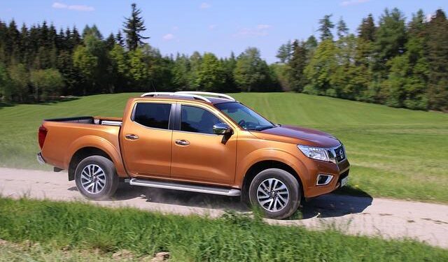 WATCH | Pickup truck smashes into Elizabethtown Turkey Hill – local21news.com