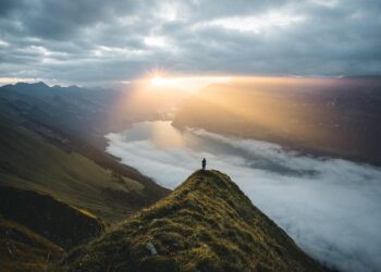 Mourne Mountains: Fresh fires in Mournes after weekend arson – BBC