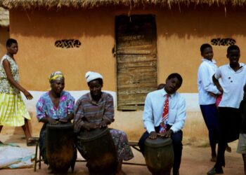 ALBUM REVIEW: VA – ROOTS ROCKING ZIMBABWE – THE MODERN SOUND OF HARARE’ TOWNSHIPS 1975-1980 – Joyzine