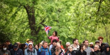 Thousands gather in London to mark the 80th anniversary of the end of WWII in Europe – NBC News