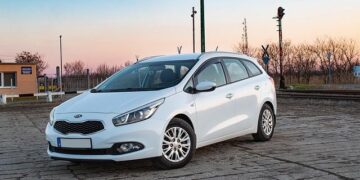 JD Vance says Russia is ‘asking for too much’ to end Ukraine war – USA Today