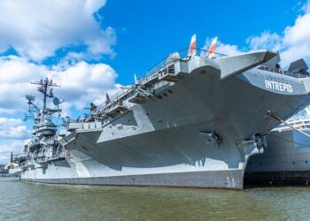Letter carriers to feed America’s hungry with ‘Stamp Out Hunger’ food drive – WLUK