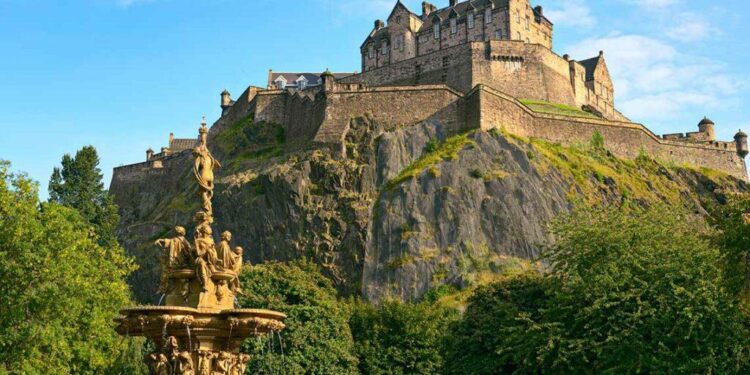 Scotland temperature nudges 25C on hottest day of the year – BBC