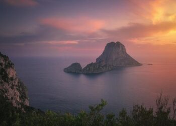 Ibiza urges Spain to pay $915mn debt to airlines – ch-aviation