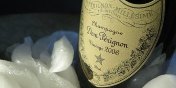 Italian Etiquette for Traveling Food Lovers, From Ordering Coffee to Asking for the Check – Food & Wine