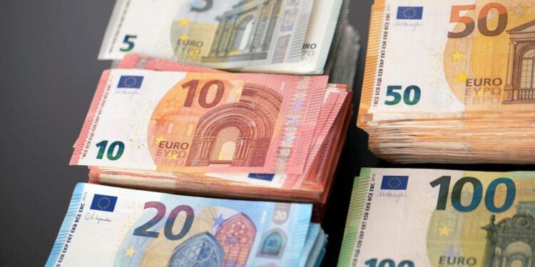 Fact check: Euro won’t affect Bulgarian savings – dw.com