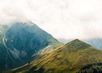 Swiss president hopes ‘Holy Spirit’ will guide US-China tariff talks – Euronews