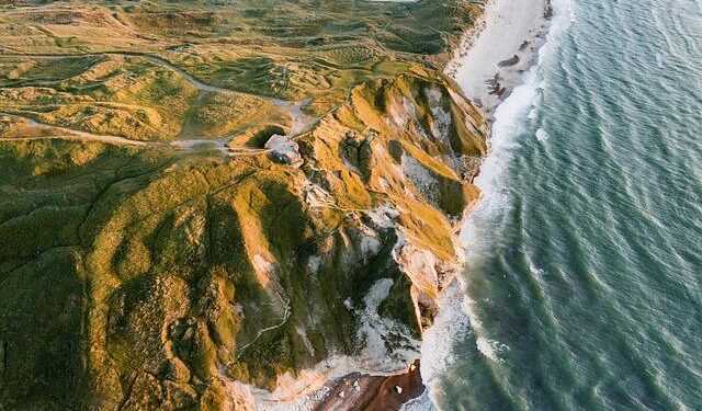 North West 200: Todd blasts to Superstock success at NW200 – BBC