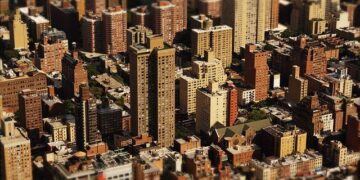 Inside Port Glasgow’s abandoned Clune Park estate – BBC