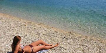 This famous Croatian beach now charges $30 entry fee (and locals say it’s worth every penny) – Journée Mondiale