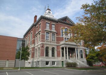 Knox County teacher, coach facing multiple statutory rape charges, Knoxville police say – WVLT